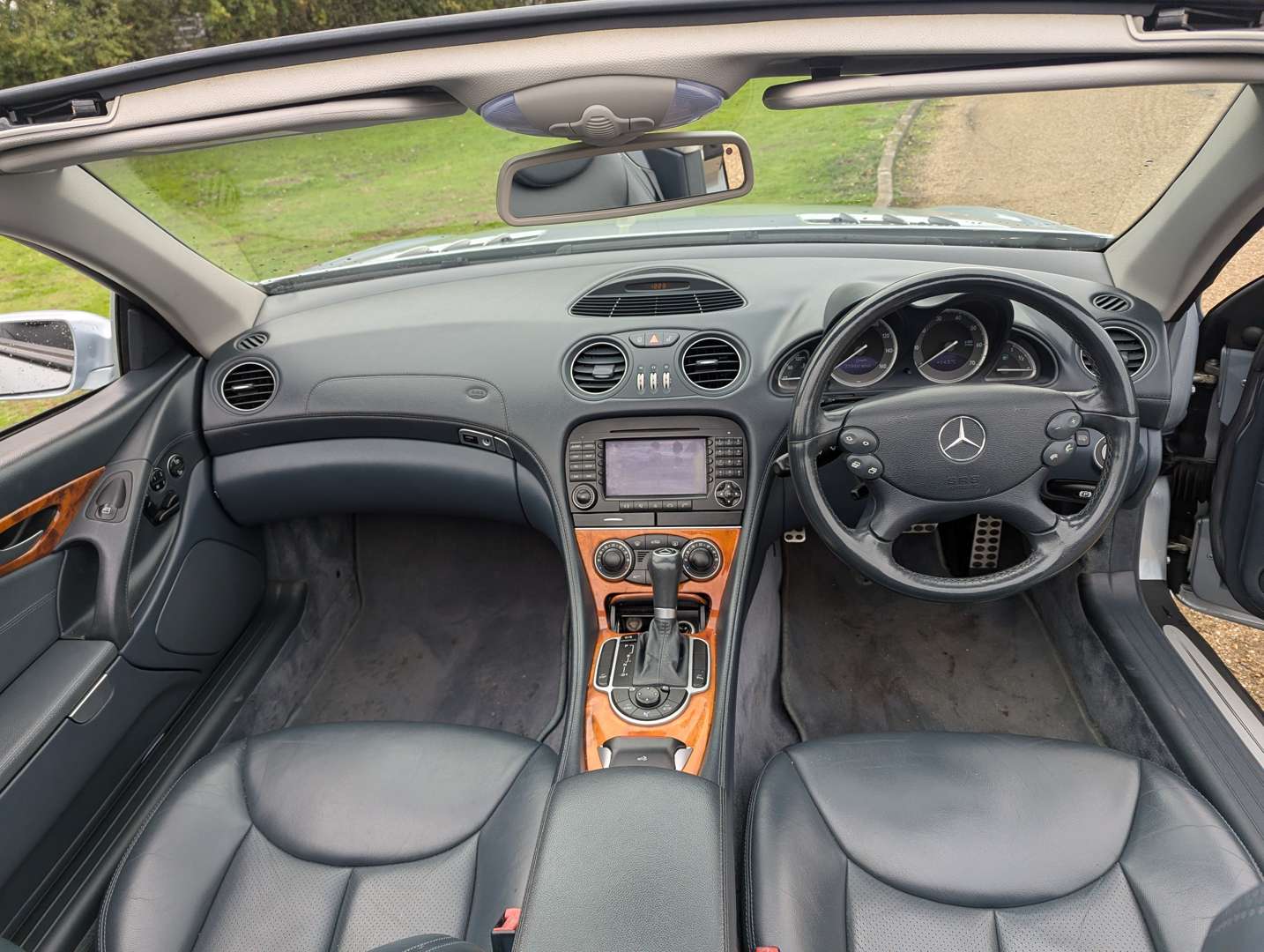 <p>2004 MERCEDES SL 350 AUTO</p>