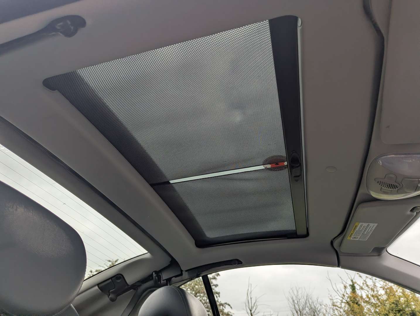 <p>2004 MERCEDES SL 350 AUTO</p>