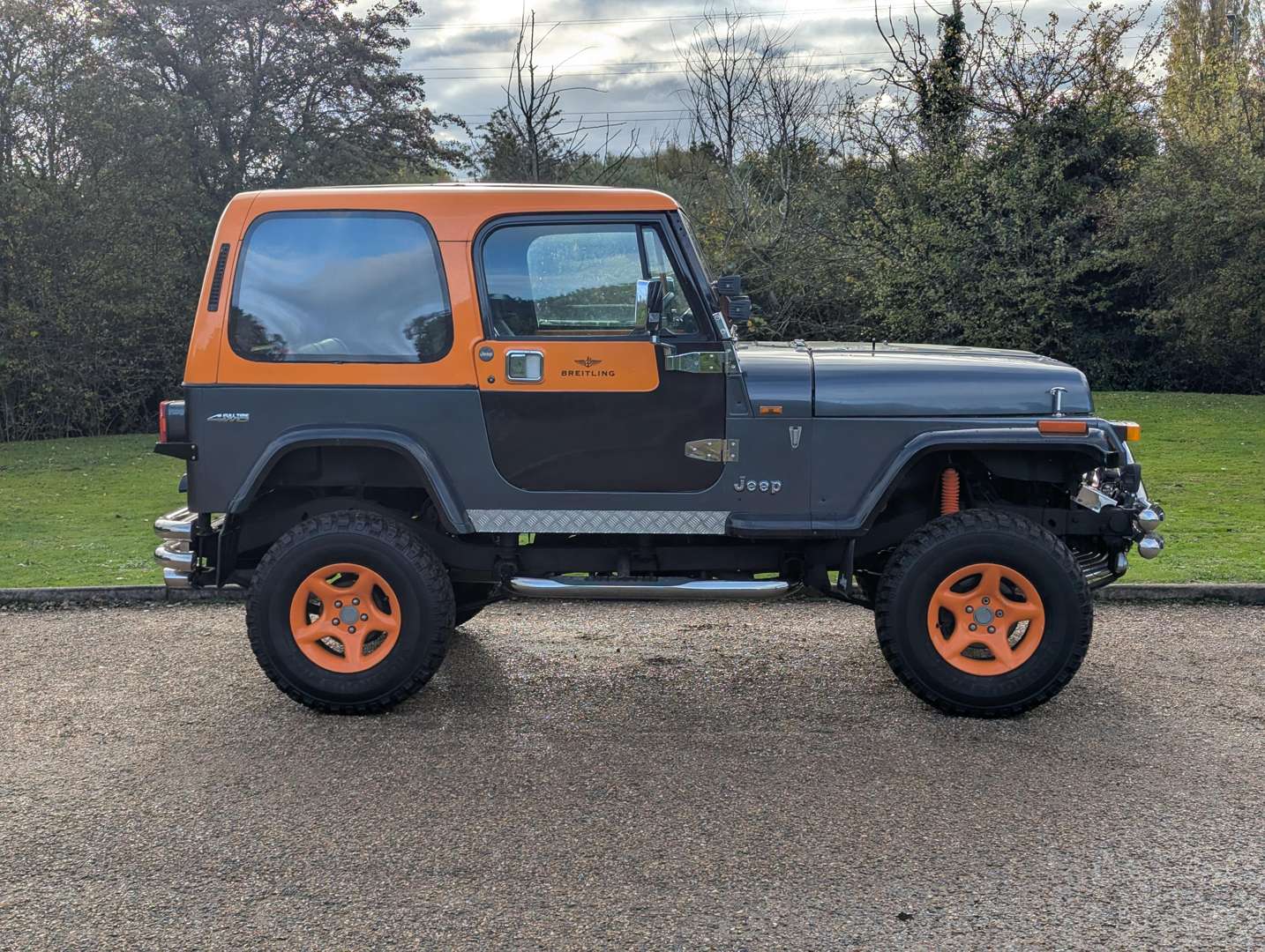 <p>1996 JEEP WRANGLER 4.0</p>