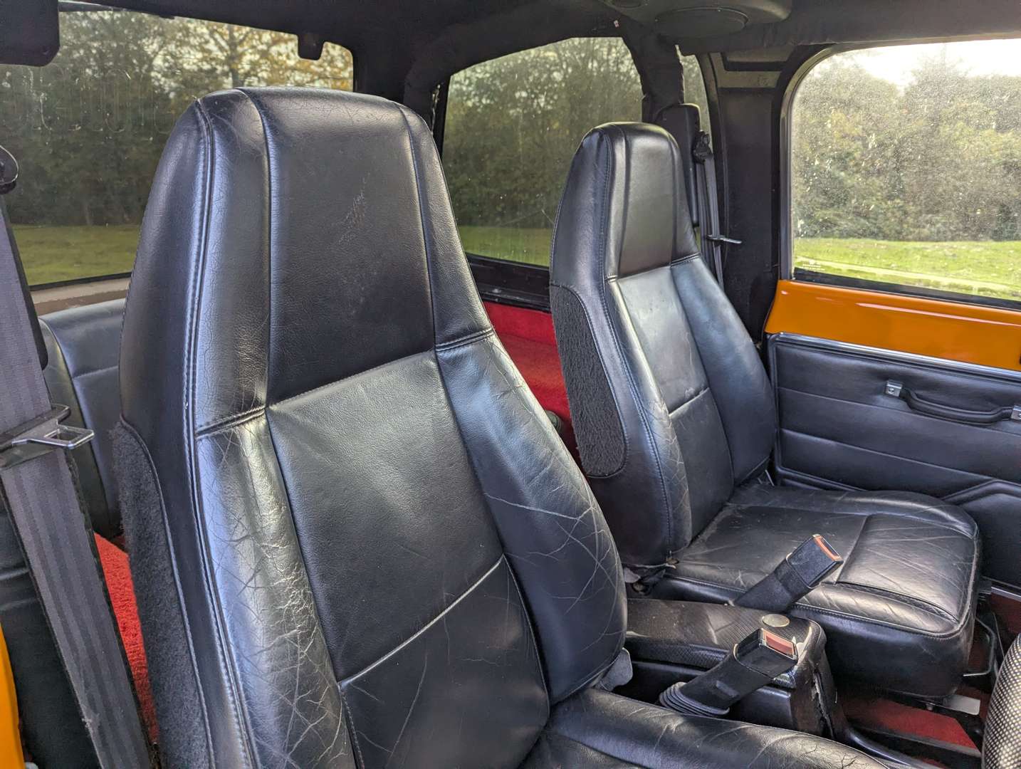 <p>1996 JEEP WRANGLER 4.0</p>