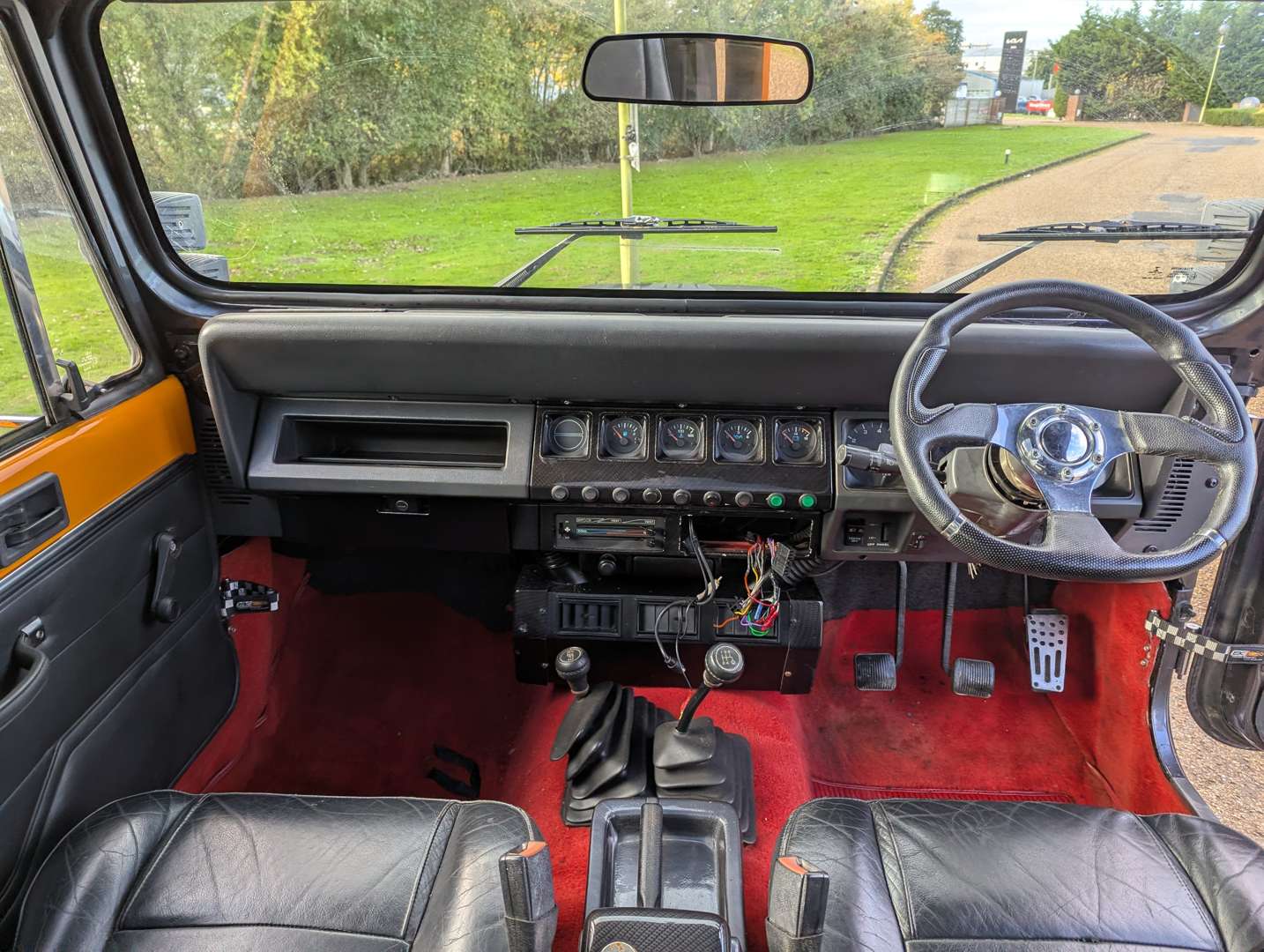 <p>1996 JEEP WRANGLER 4.0</p>