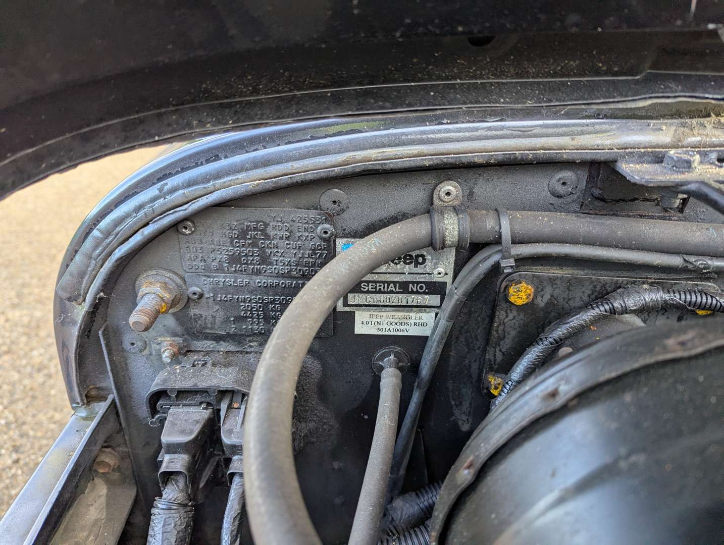 <p>1996 JEEP WRANGLER 4.0</p>