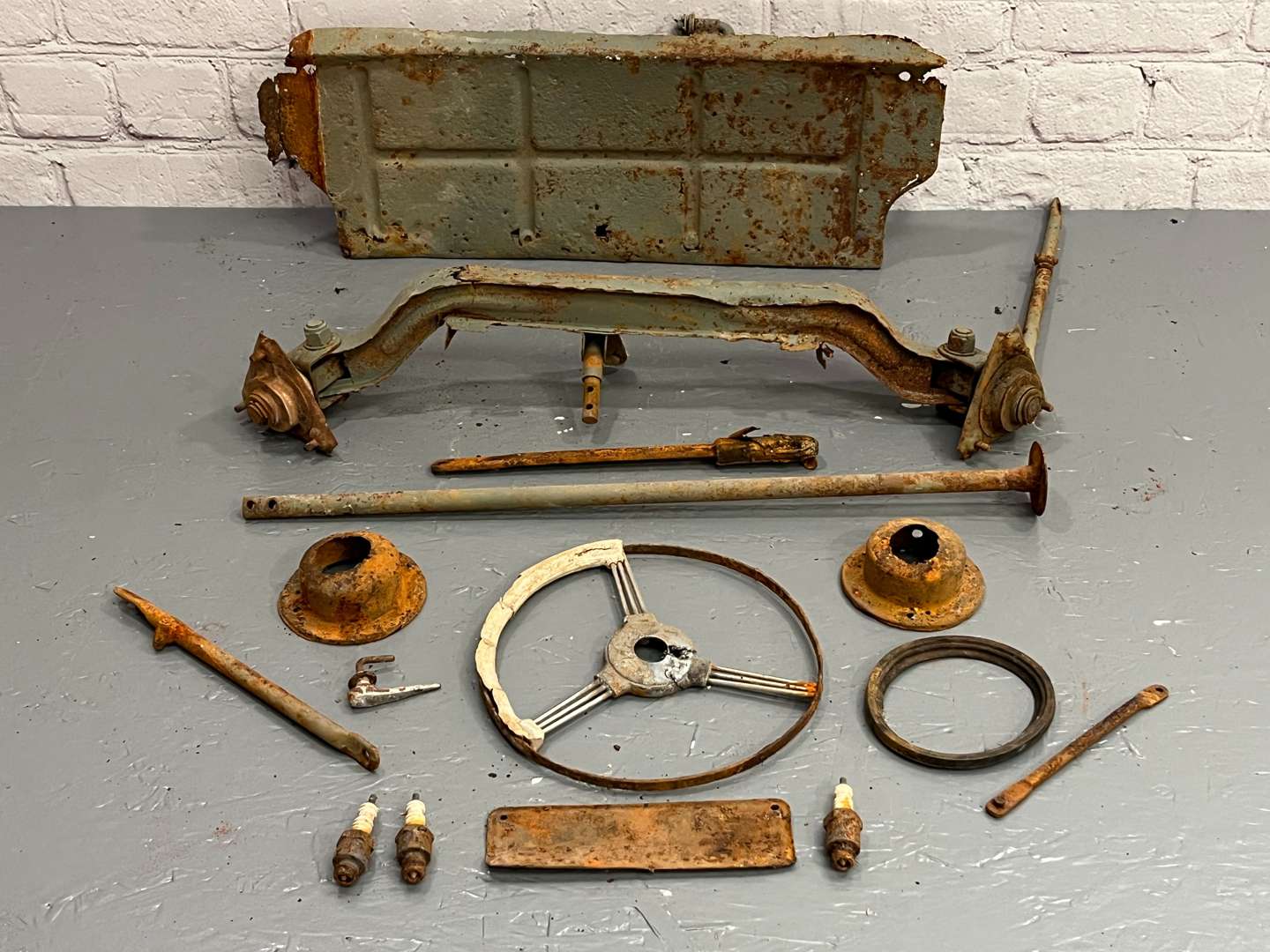 <p>Austin J40 Pedal Car Original Parts</p>