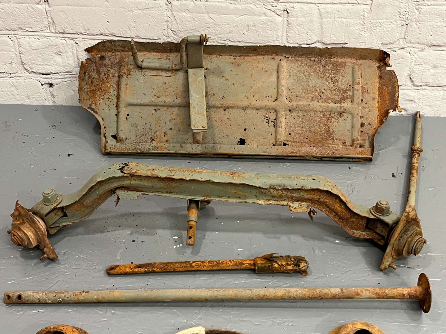 <p>Austin J40 Pedal Car Original Parts</p>