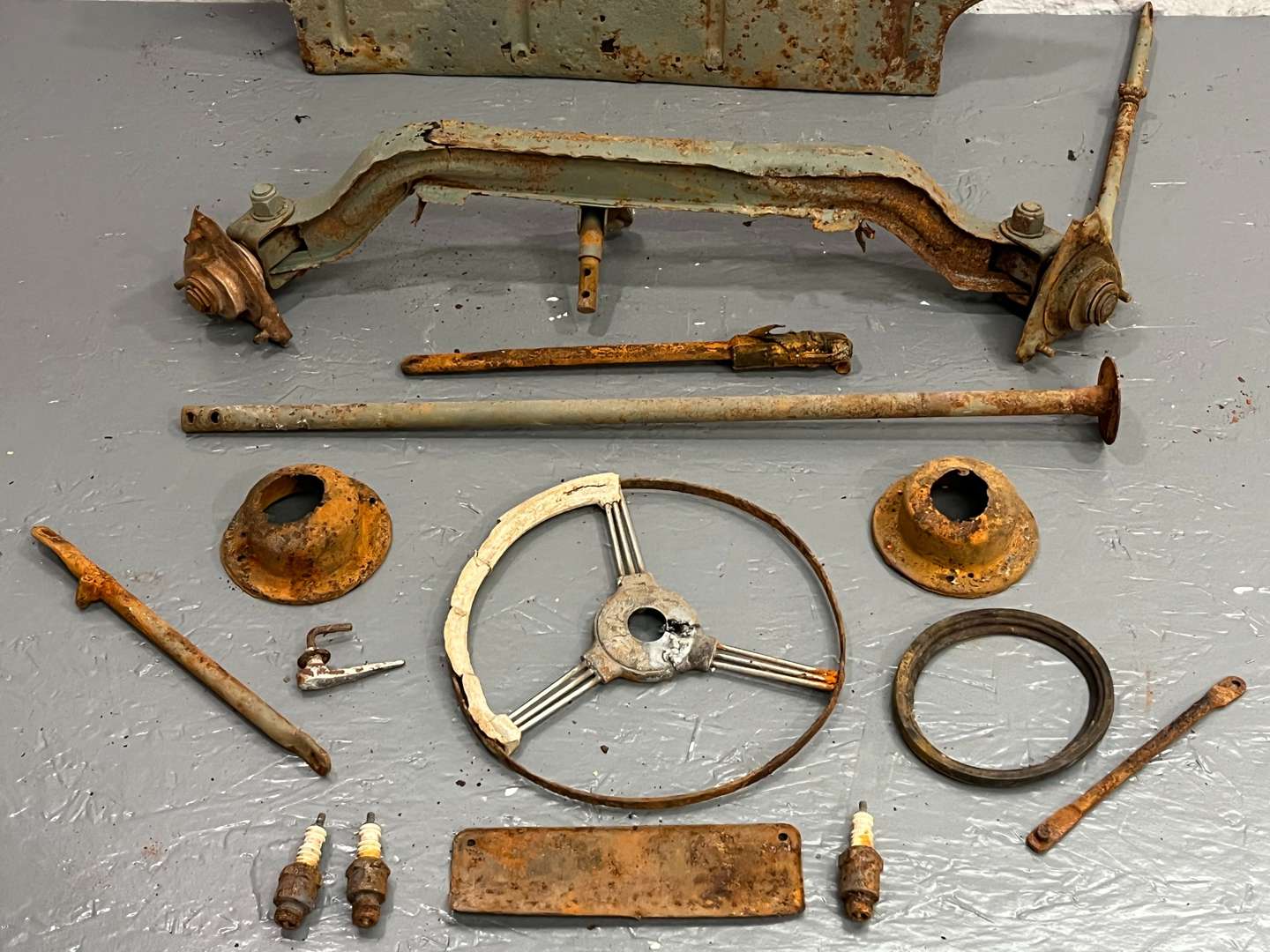 <p>Austin J40 Pedal Car Original Parts</p>