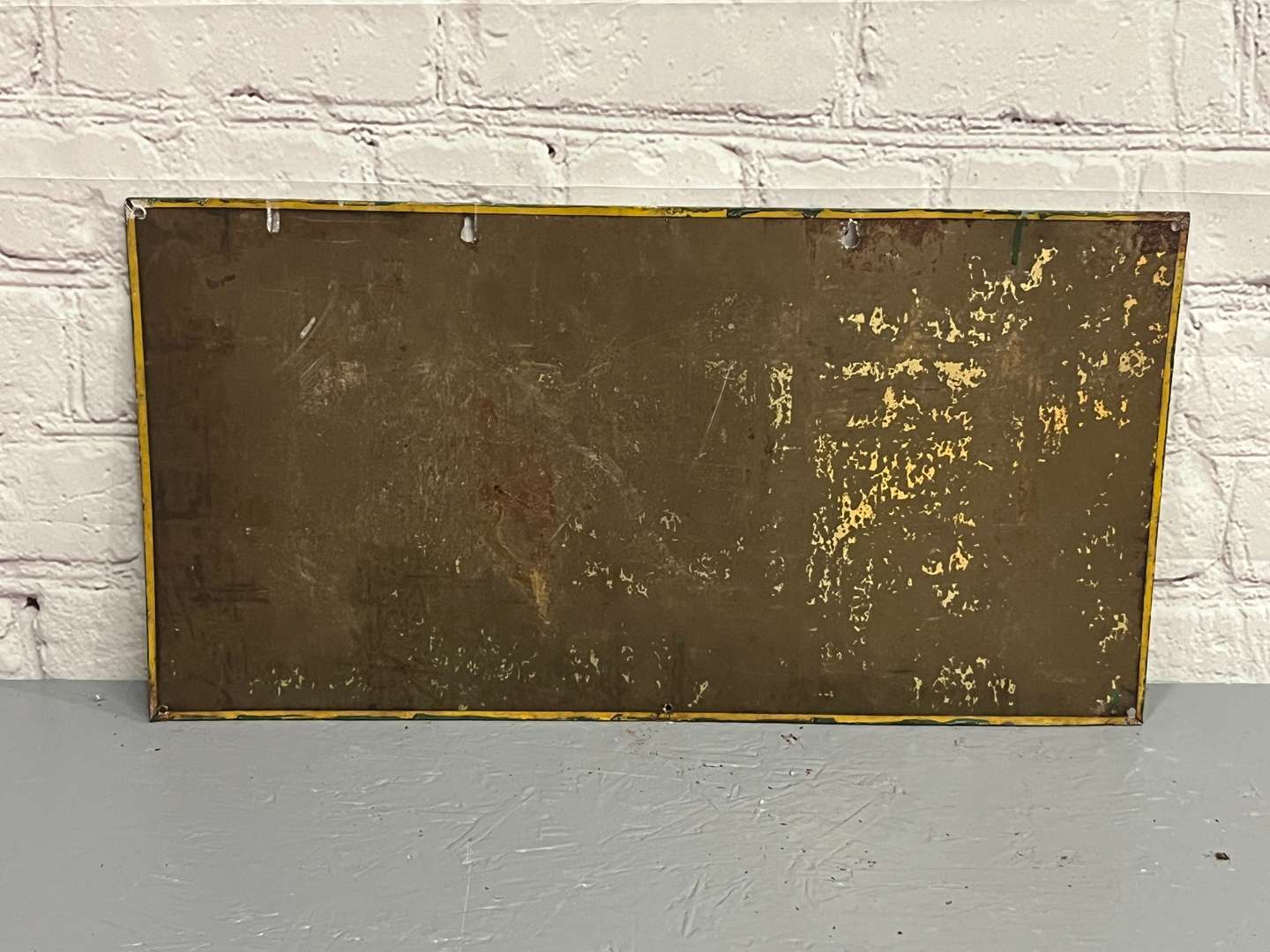 <p>Romac Cable Service Metal Sign</p>