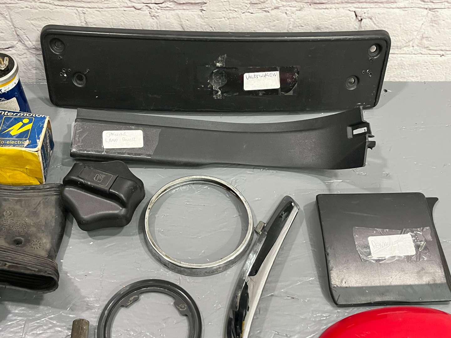 <p>Autojumblers Lot</p>