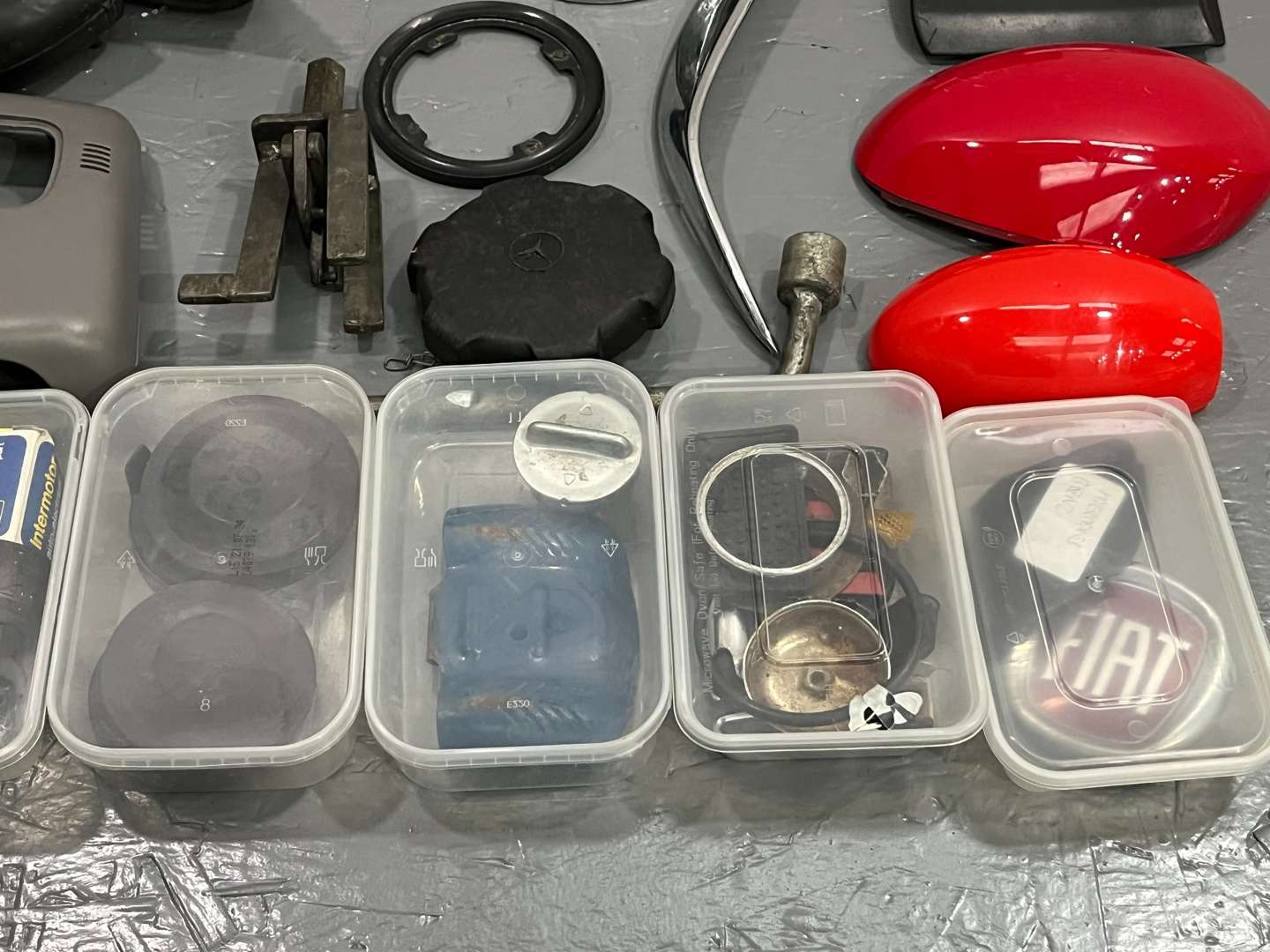 <p>Autojumblers Lot</p>