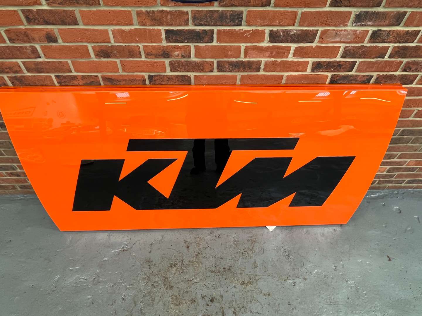 <p>Large KTM Dealership Illuminated Sign</p>