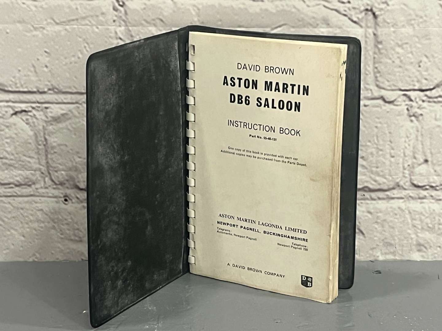 <p>Aston Martin DB6 Instruction Book&nbsp;</p>