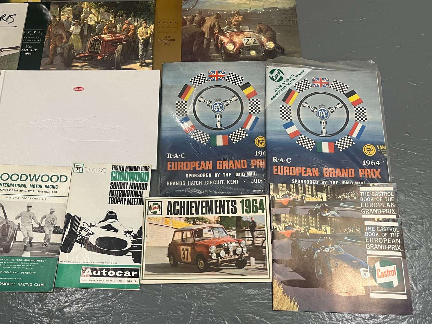 <p>Old Auction Catalogues, Goodwood Programmes Etc</p>
