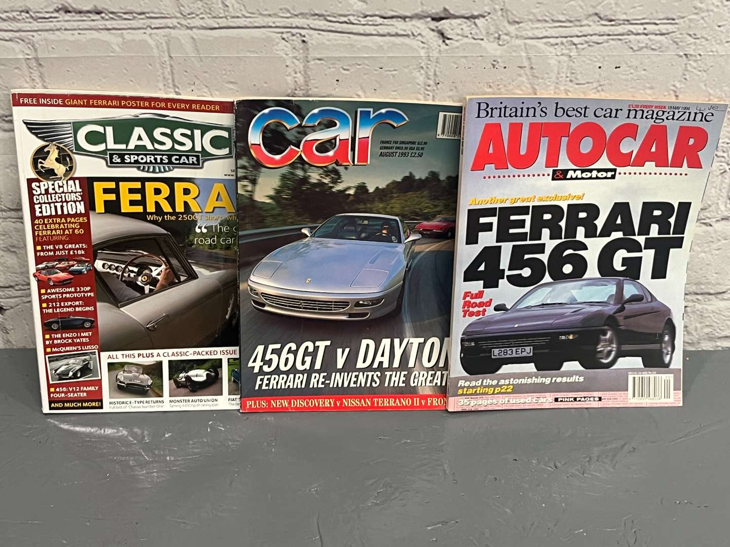 <p>Ferrari 456 Brochure and Magazines&nbsp;</p>