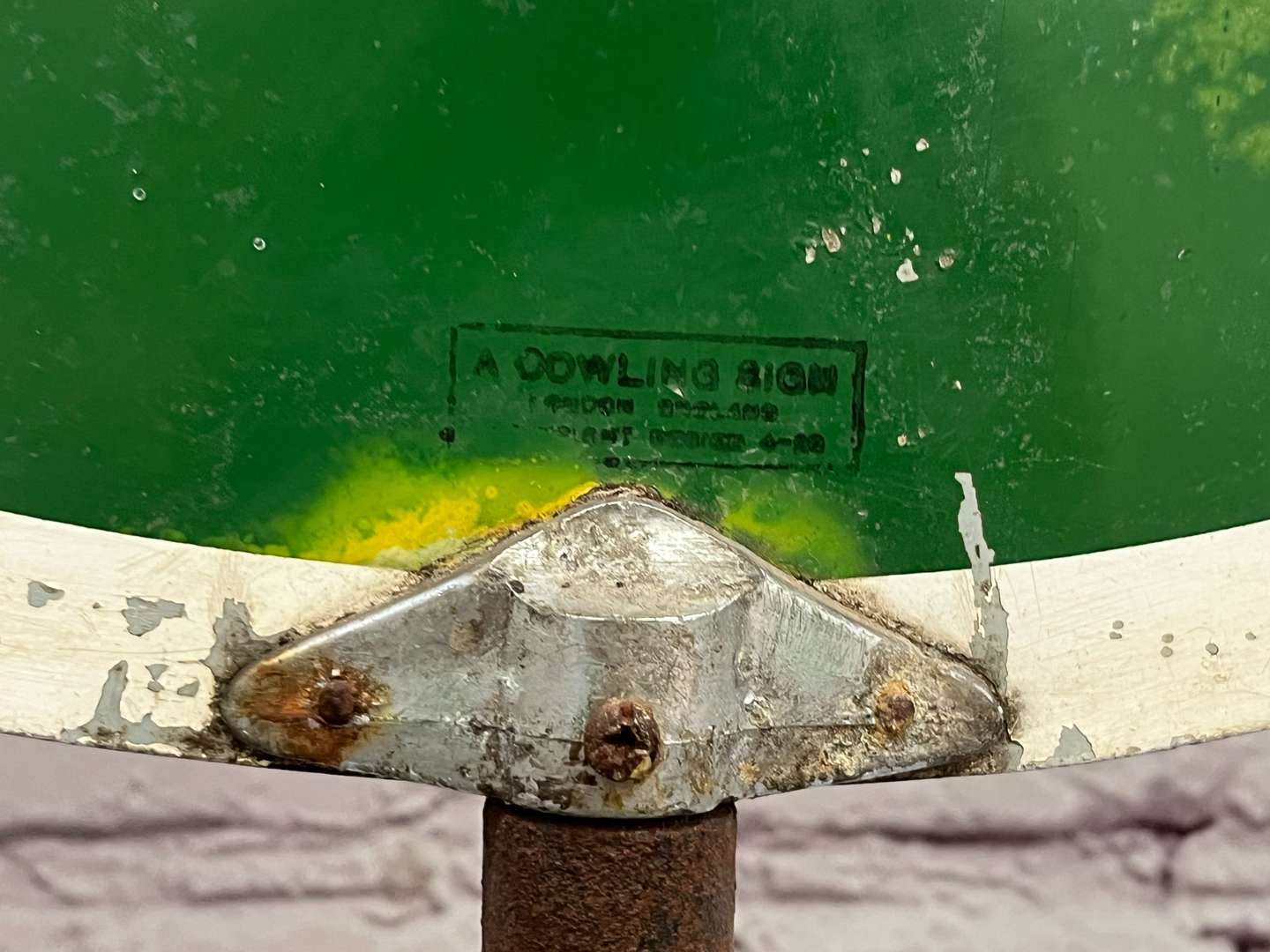 <p>Castrol Aluminium Circular Sign on Cast Stand&nbsp;</p>