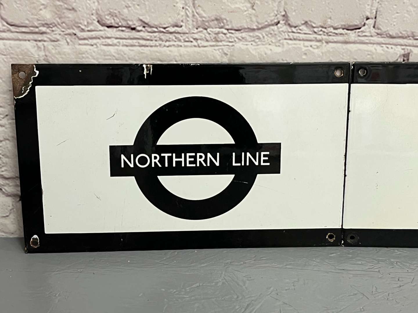 <p>Northern Line Kentish Town Two Piece Railway Sign</p>