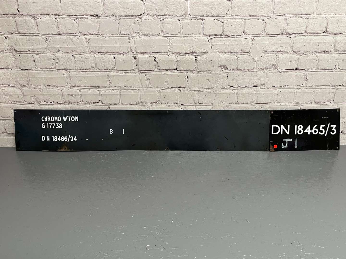 <p>Northern Line Kentish Town Two Piece Railway Sign</p>