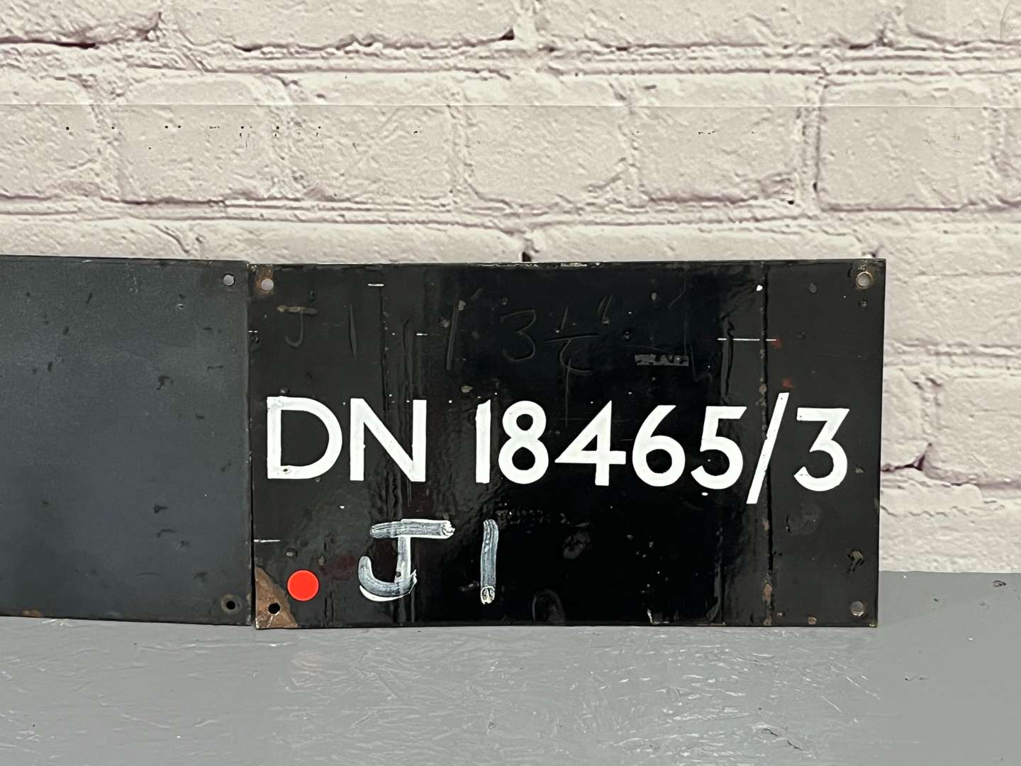 <p>Northern Line Kentish Town Two Piece Railway Sign</p>