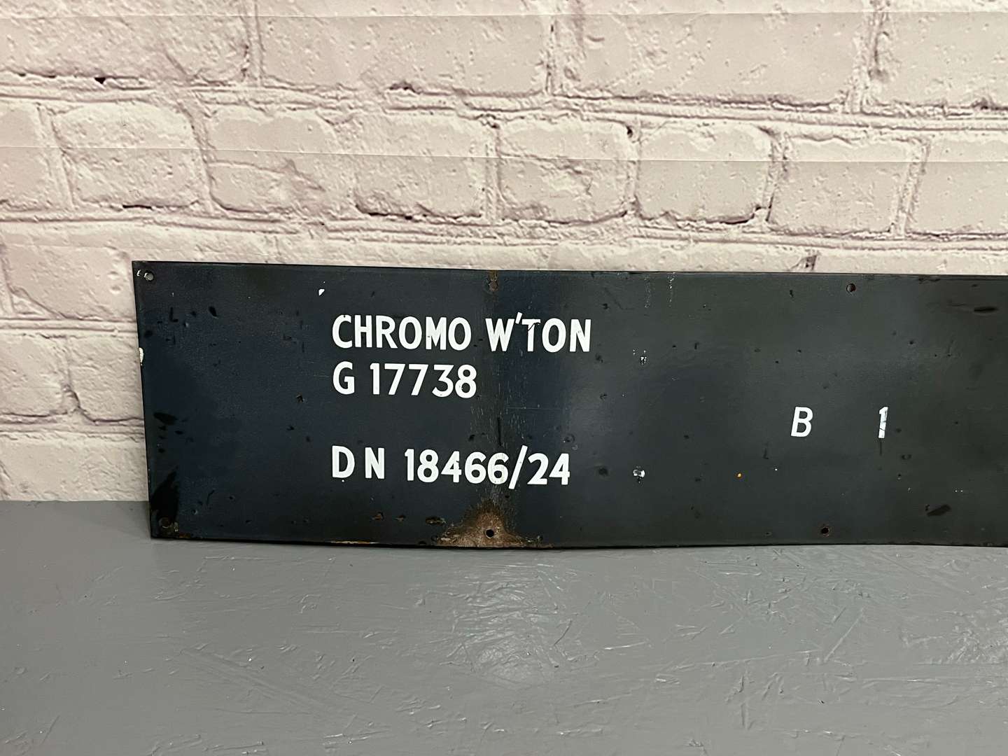 <p>Northern Line Kentish Town Two Piece Railway Sign</p>