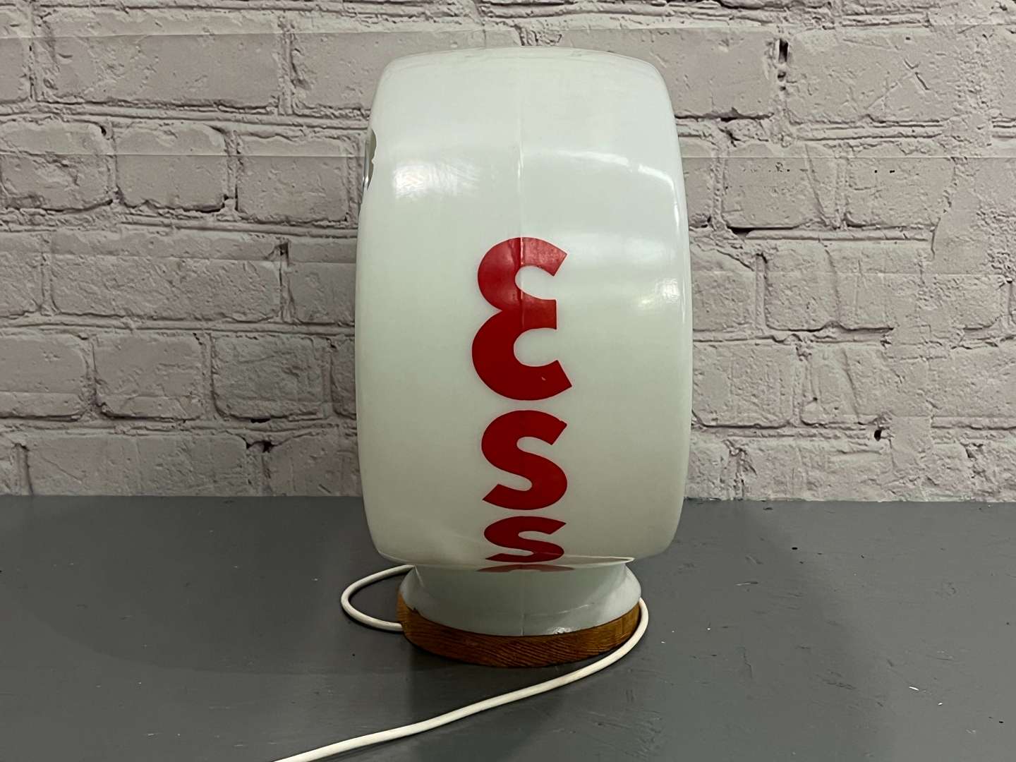 <p>Esso Glass Petrol Globe (Damaged)</p>