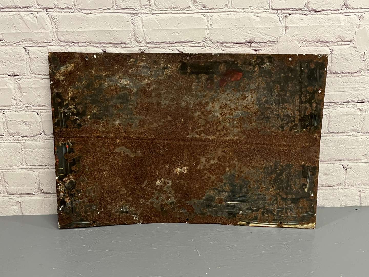 <p>Castrol Wakefield Motor Oil Enamel Sign</p>