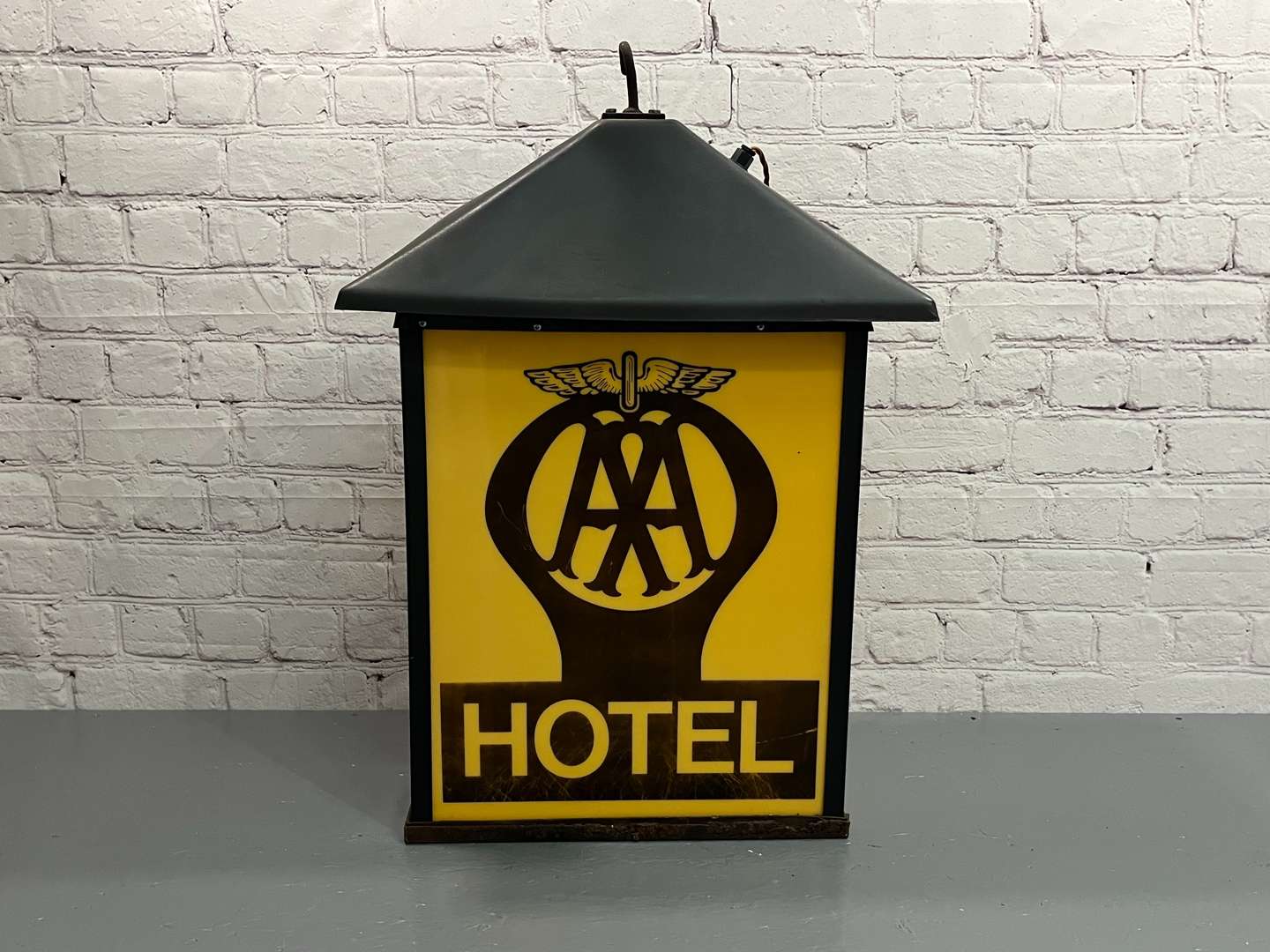 <p>AA Illuminated Hotel Lantern Sign</p>