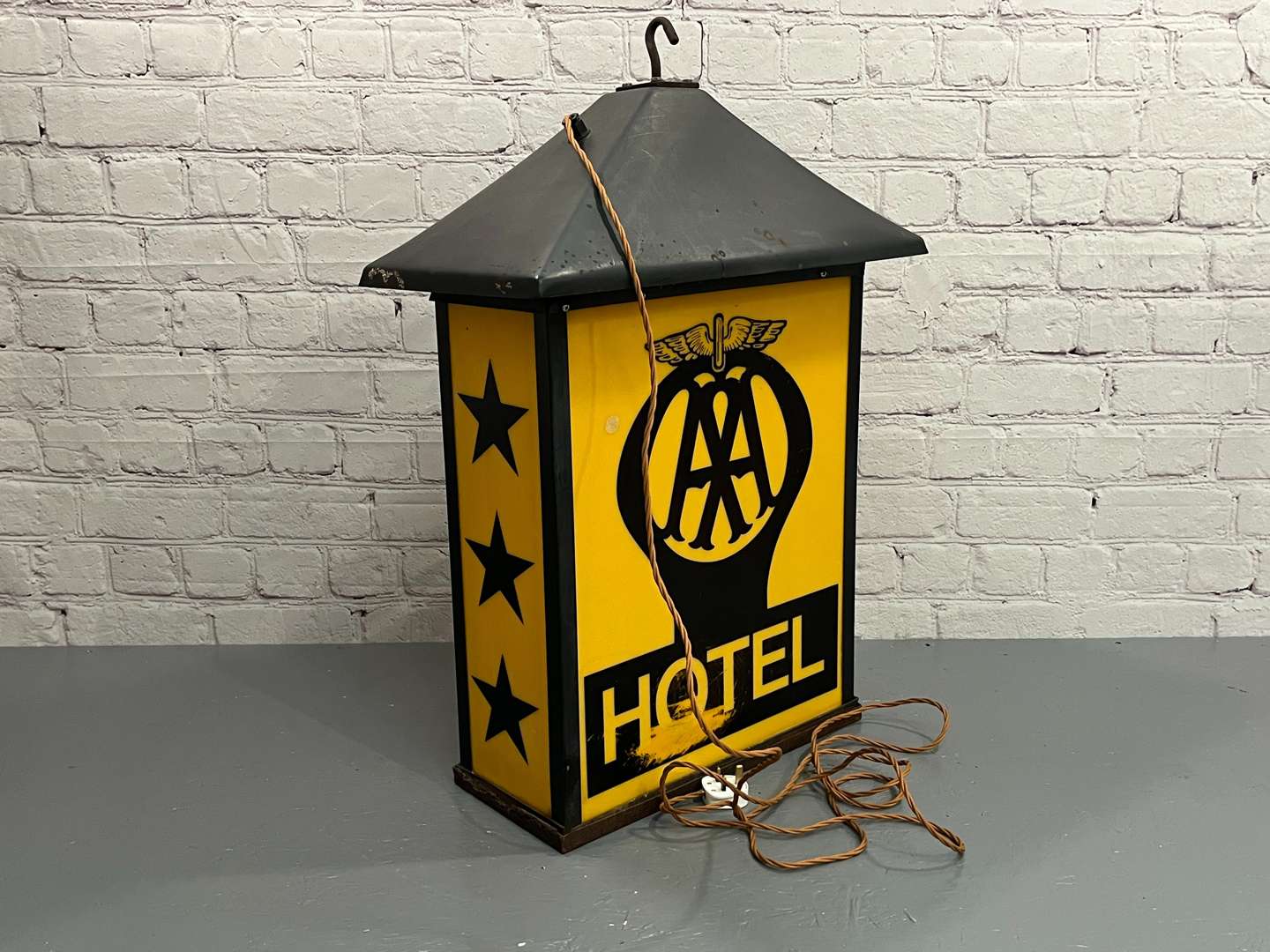 <p>AA Illuminated Hotel Lantern Sign</p>