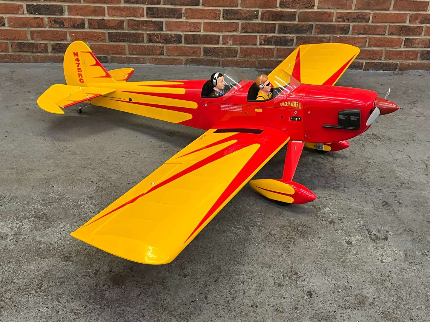 <p>Space Walker II Remote Controlled Aeroplane&nbsp;</p>