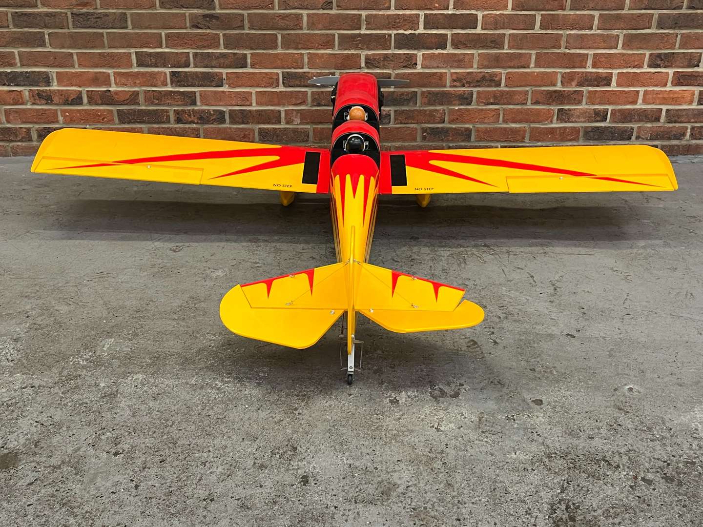 <p>Space Walker II Remote Controlled Aeroplane&nbsp;</p>