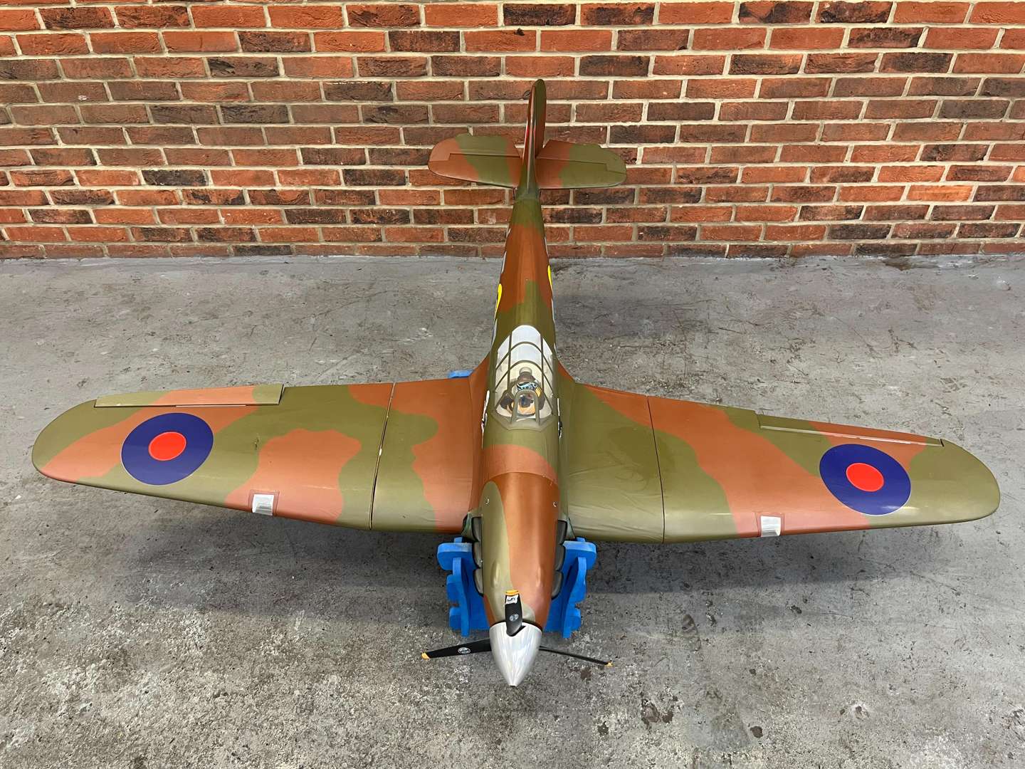 <p>Hawker Hurricane Remote Controlled Aeroplane&nbsp;</p>