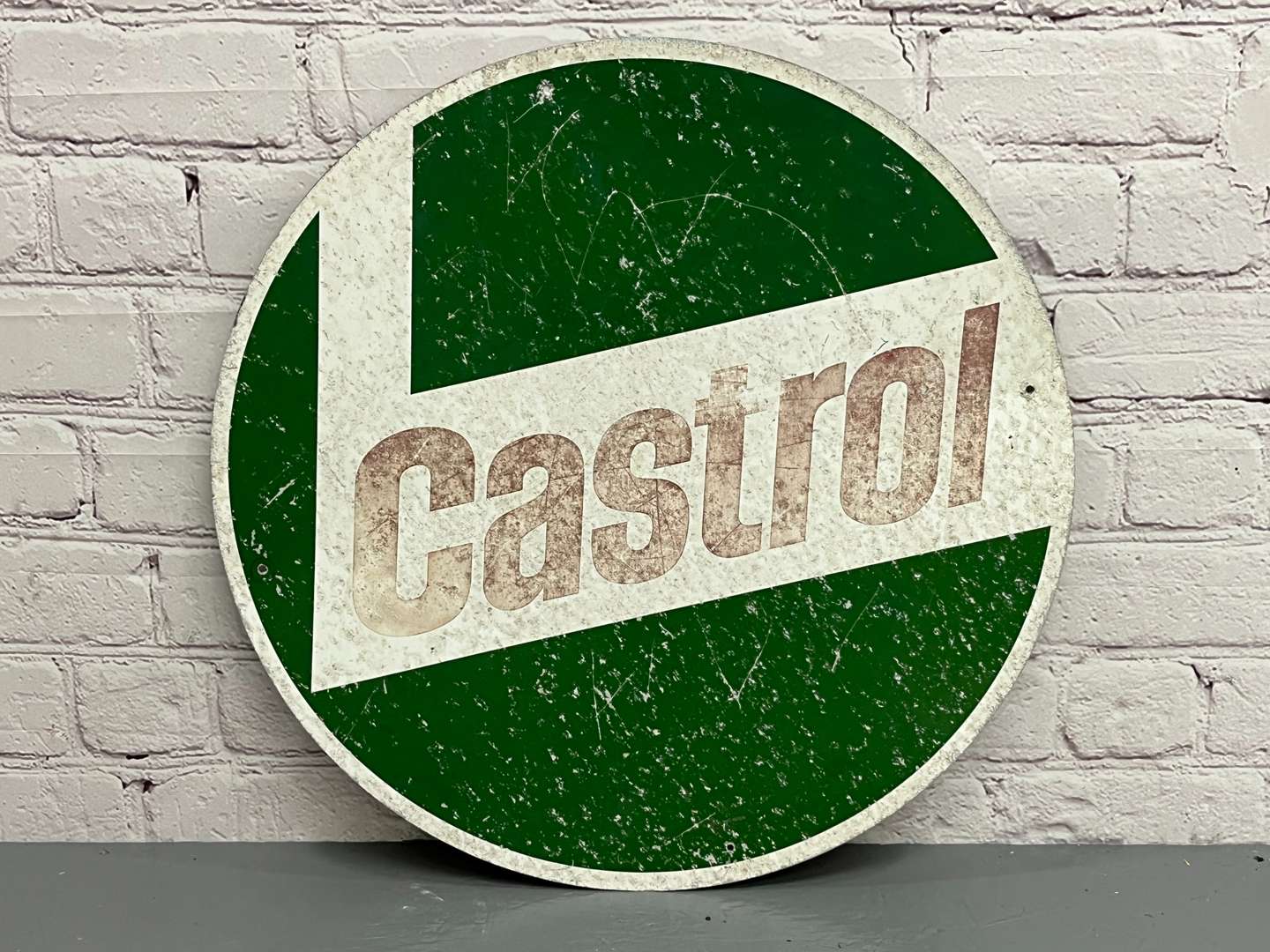 <p>Castrol Aluminium Circular Sign</p>