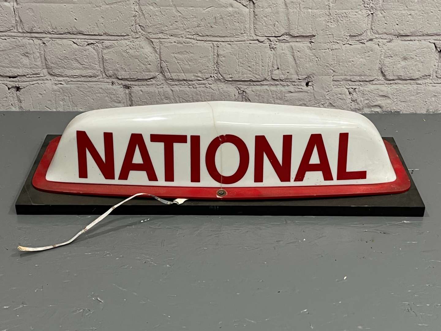 <p>American National Cabby Roof Light</p>