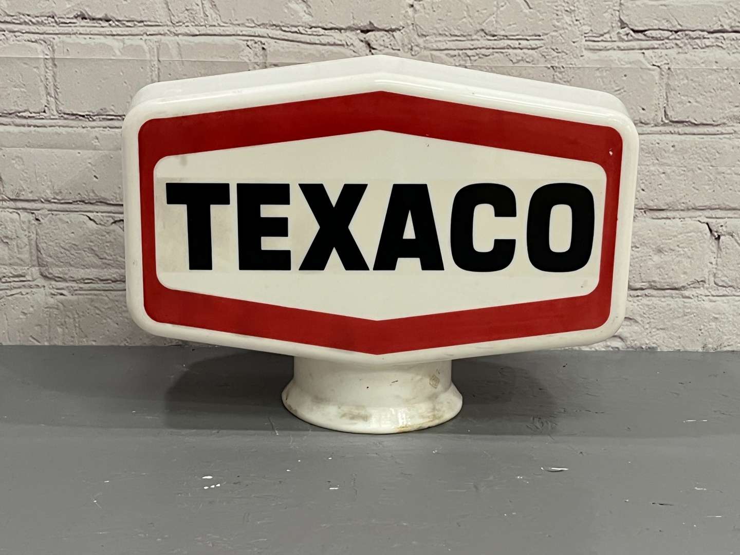 <p>Texaco Original Plastic Petrol Globe&nbsp;</p>