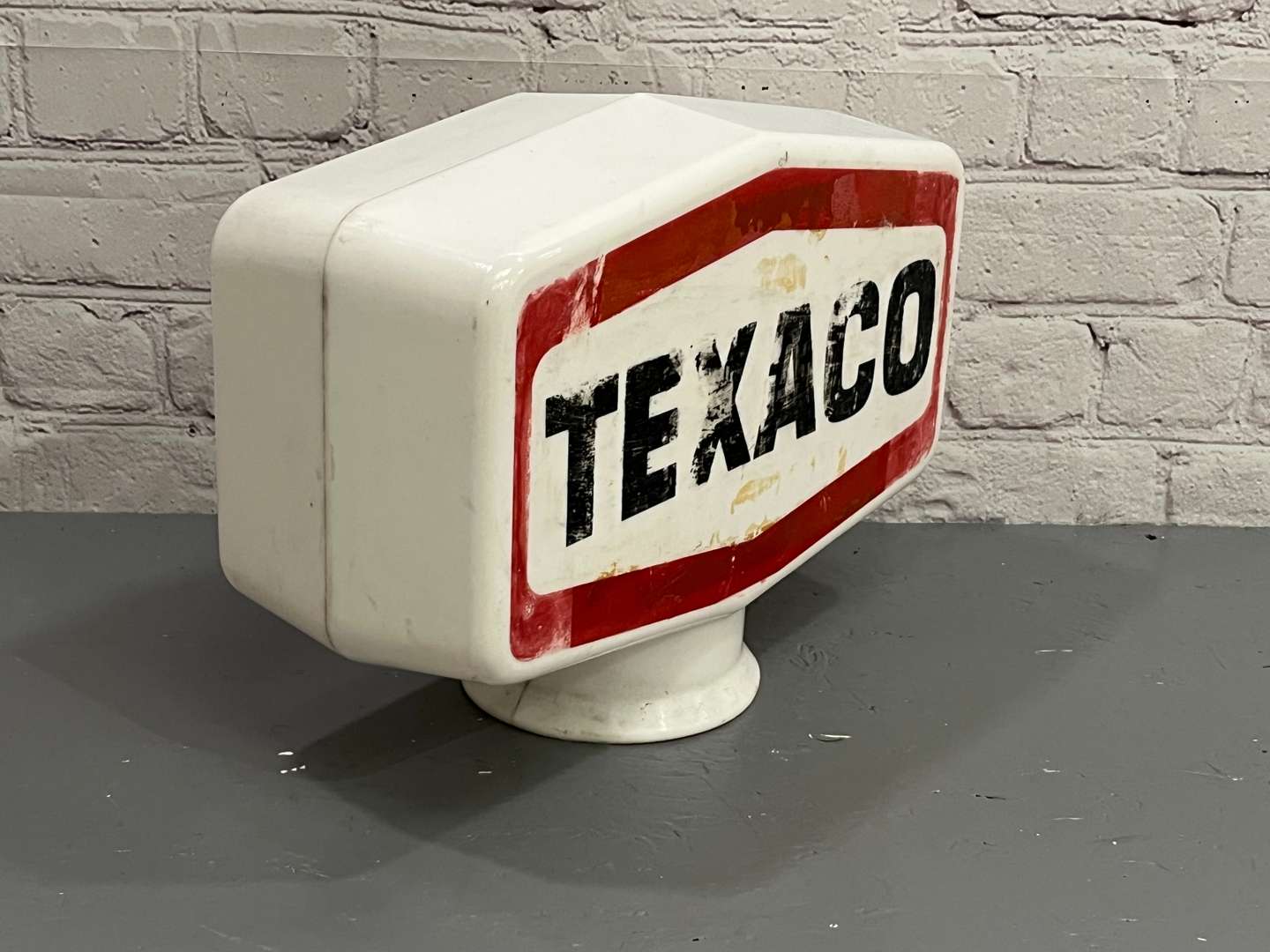 <p>Texaco Original Plastic Petrol Globe&nbsp;</p>