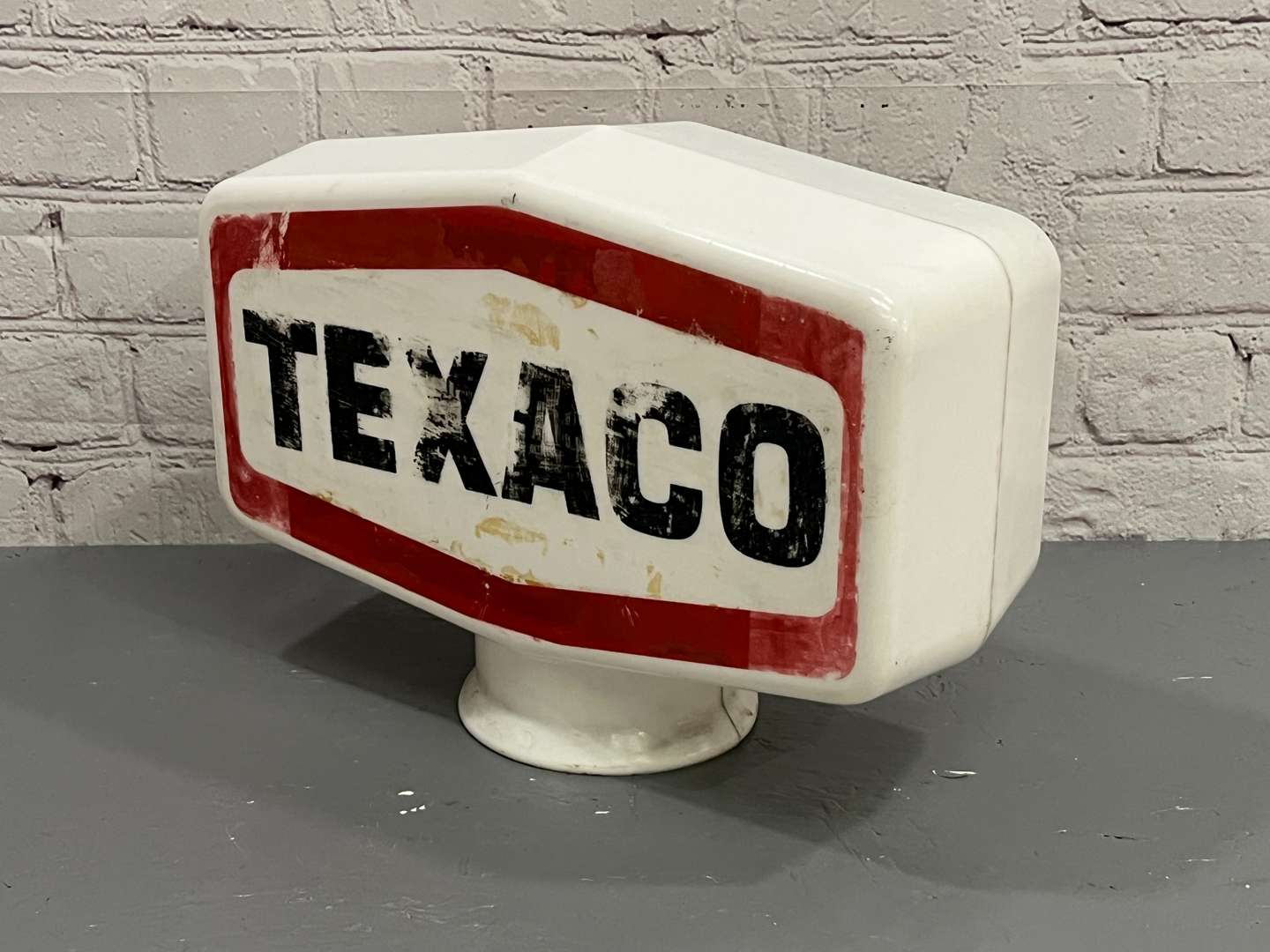 <p>Texaco Original Plastic Petrol Globe&nbsp;</p>