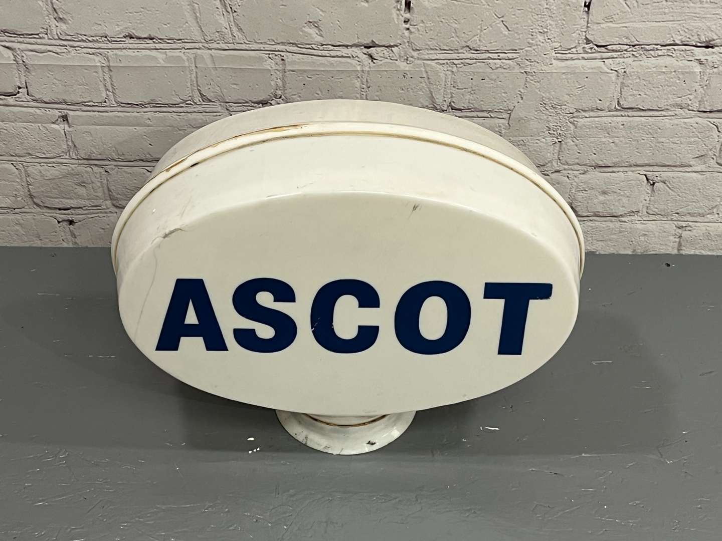 <p>Ascot Original Plastic Petrol Globe&nbsp;</p>