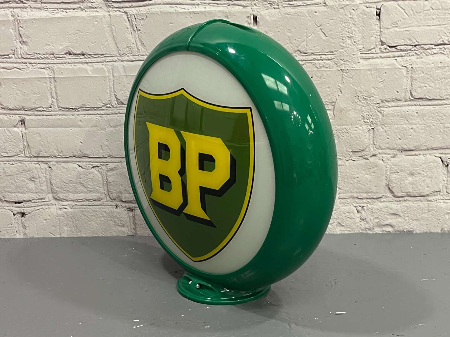 <p>BP Reproduction Glass Petrol Globe&nbsp;</p>