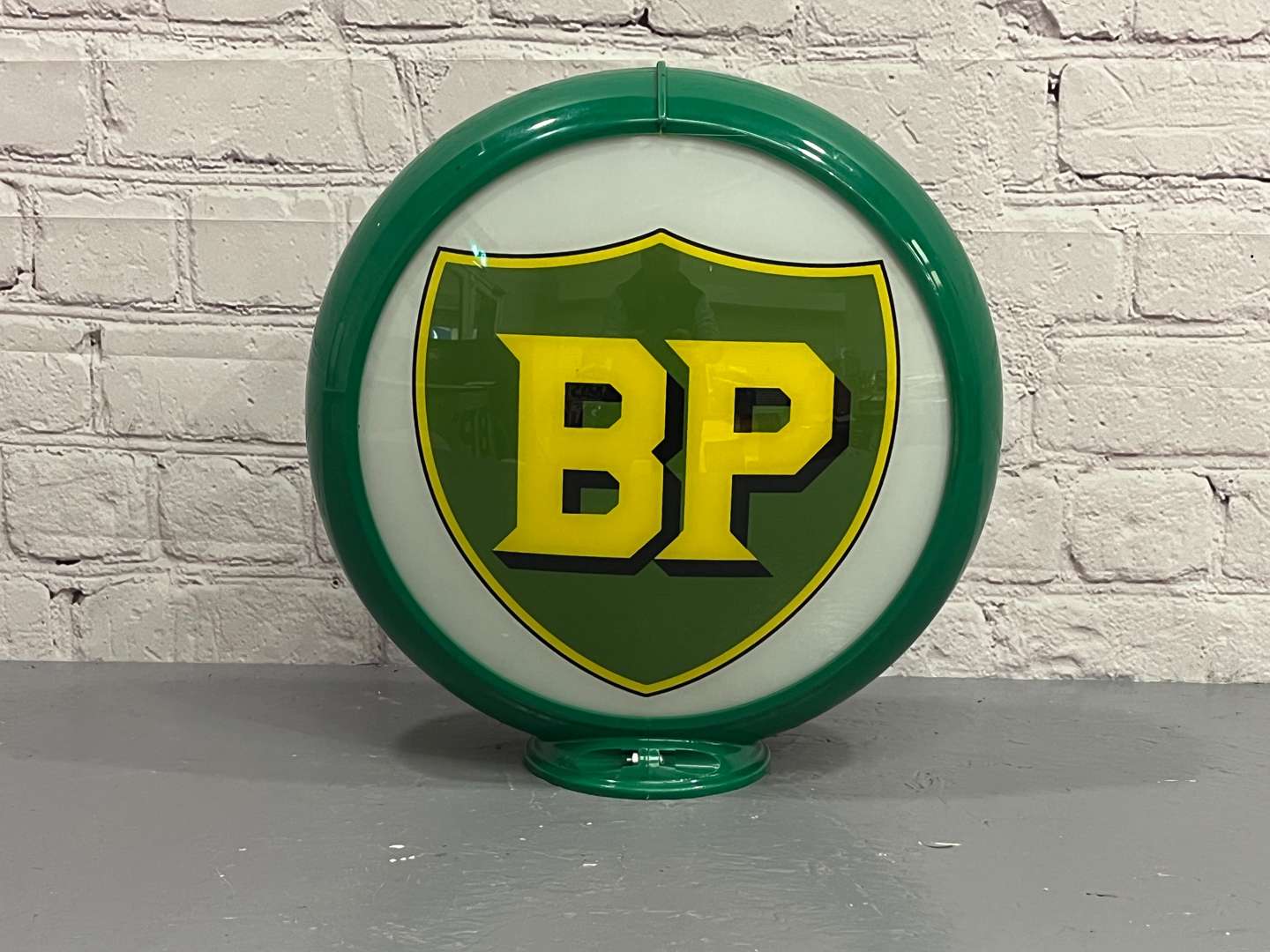 <p>BP Reproduction Glass Petrol Globe&nbsp;</p>