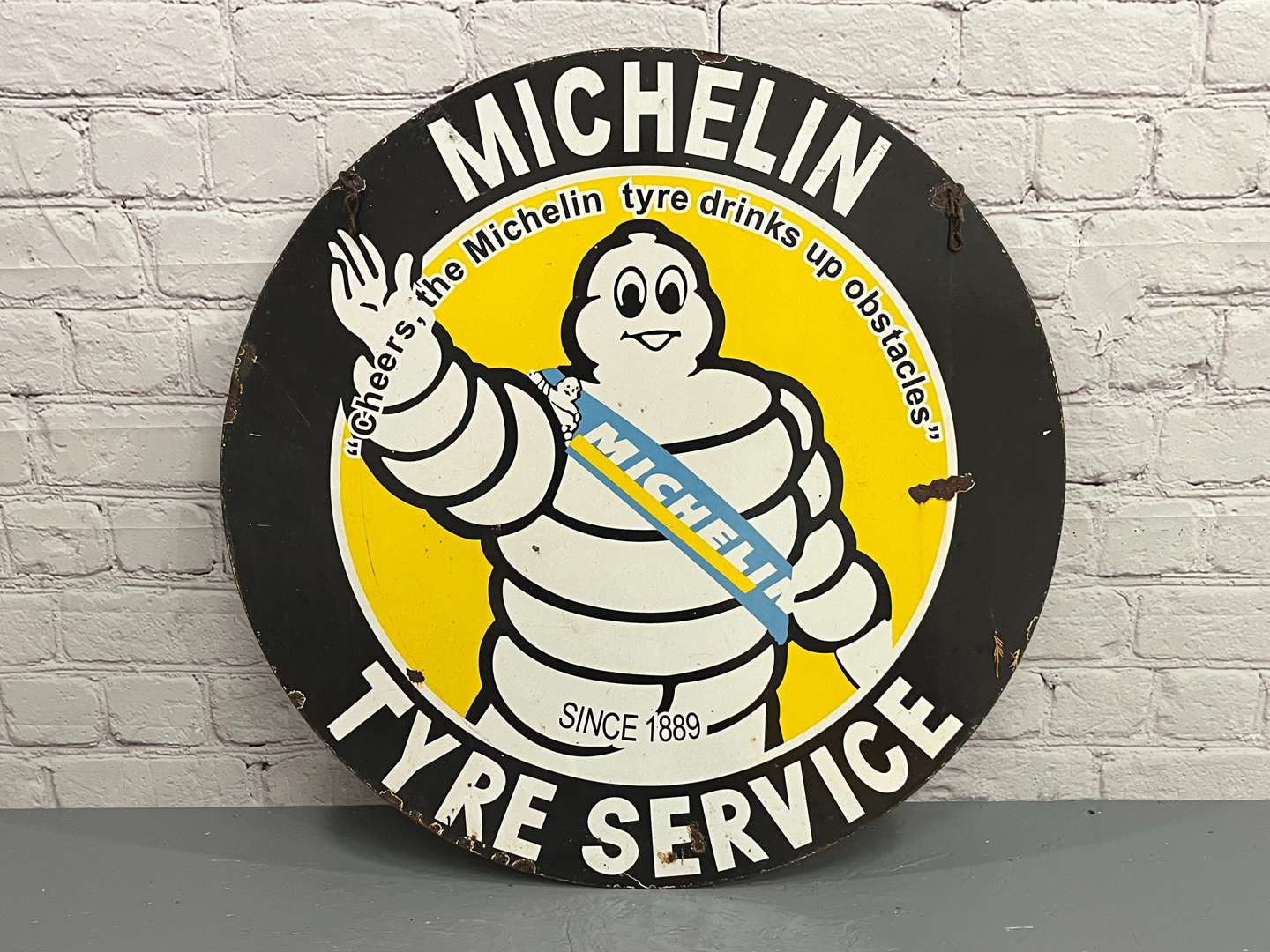 <p>Michelin Tyres Circular Enamel Sign&nbsp;</p>