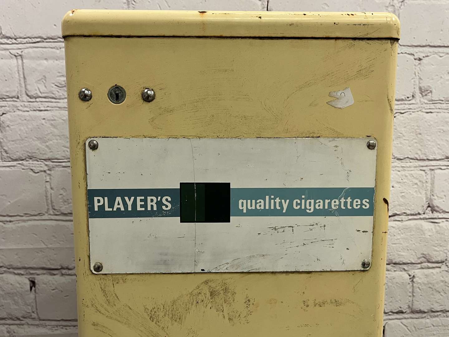 <p>Players Cigarette Dispensing Machine 1970/80's&nbsp;</p>
