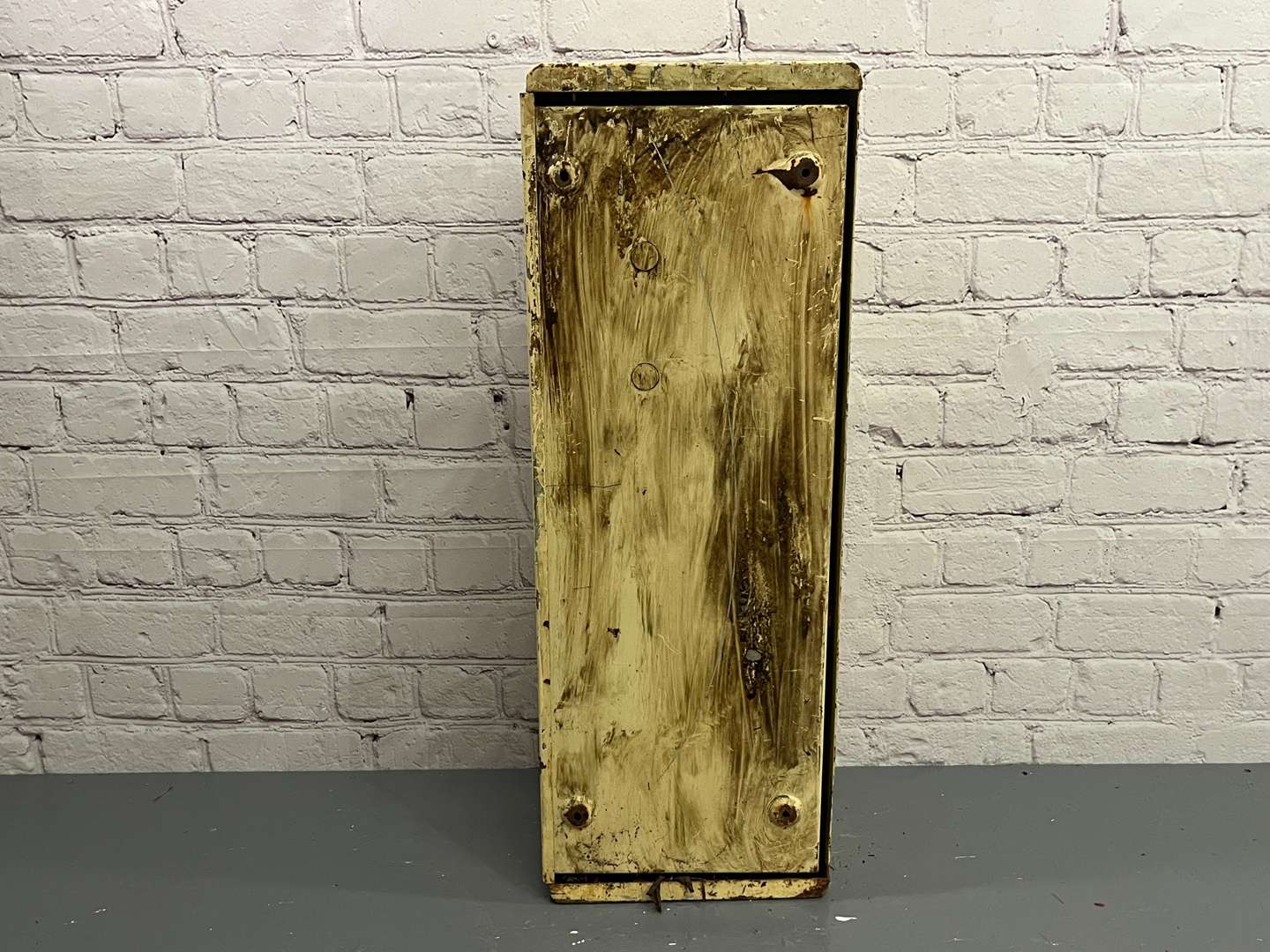 <p>Players Cigarette Dispensing Machine 1970/80's&nbsp;</p>