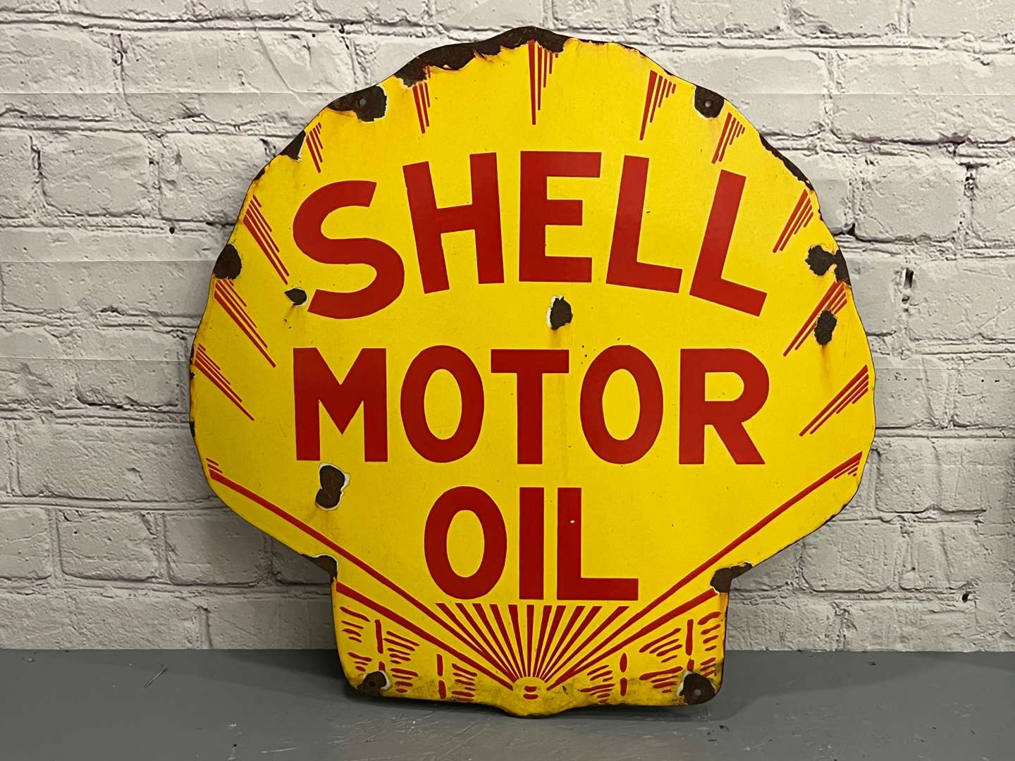 <p>Shell Motor Oil Enamel Sign</p>