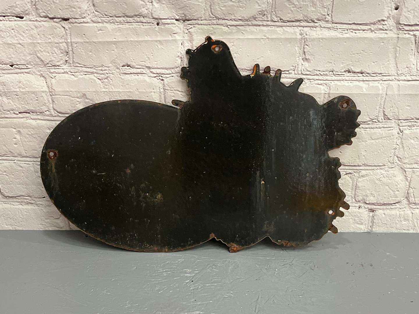 <p>Esso Tiger Enamel Sign</p>