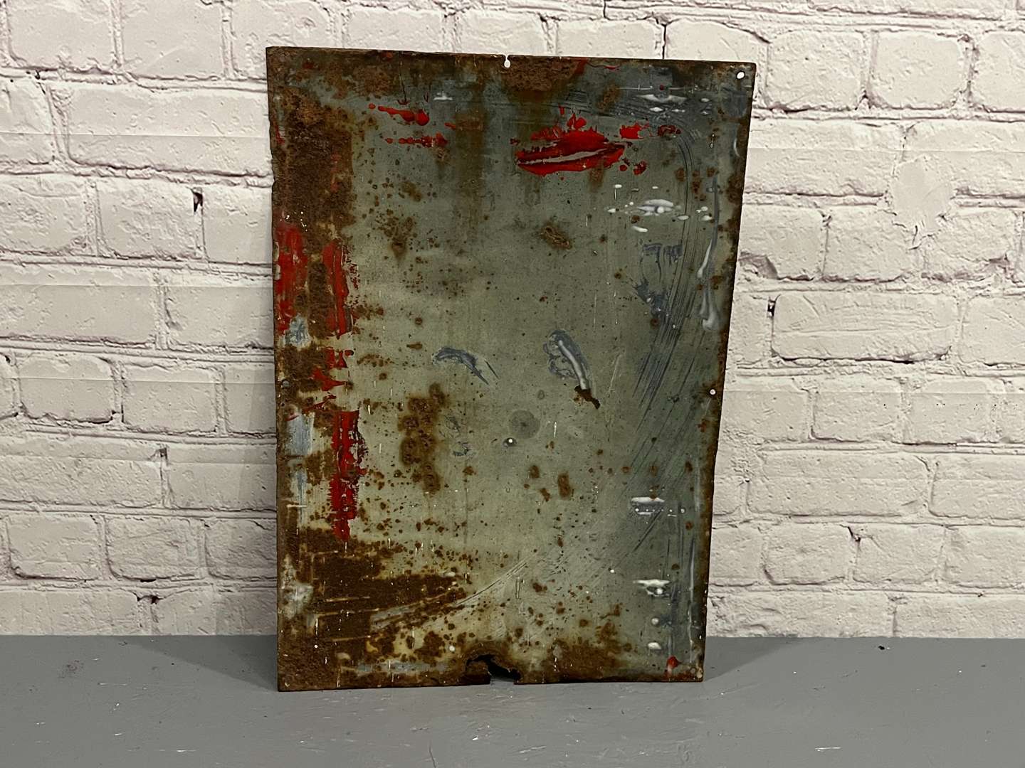 <p>Buffalo Dog Cakes “As Used In The Royal Kennels” Enamel Sign</p>