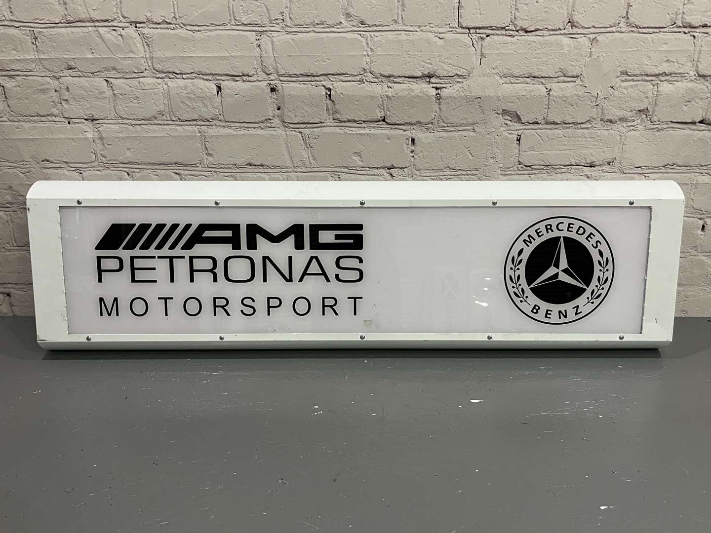 <p>Mercedes AMG Illuminated Sign&nbsp;</p>
