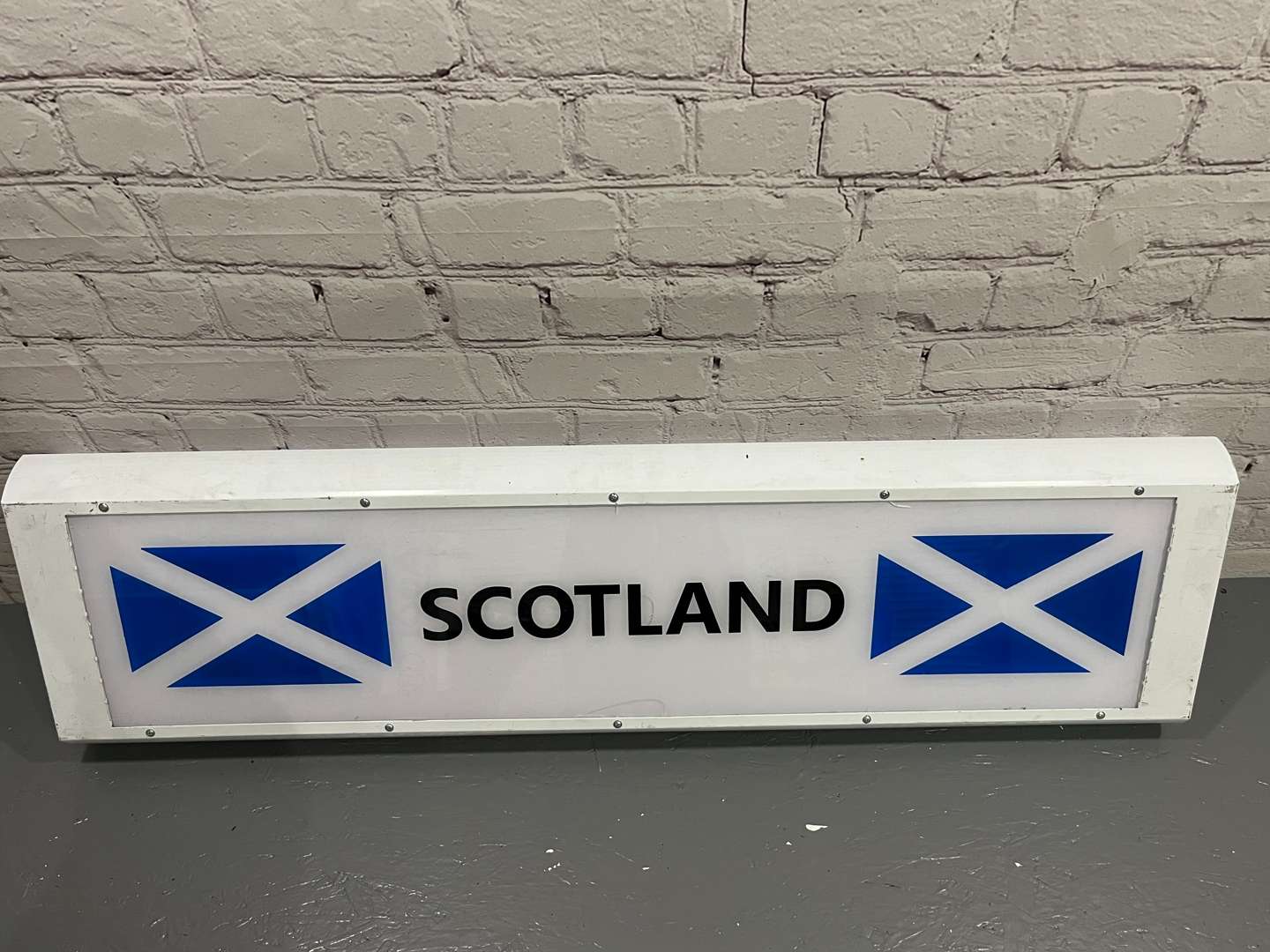 <p>Scotland Illuminated Sign&nbsp;</p>