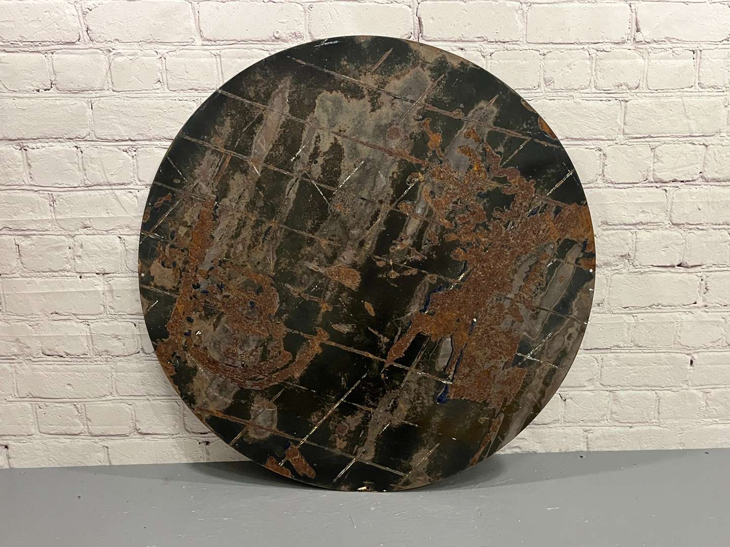 <p>OXO Cube Large Circular Metal Sign</p>