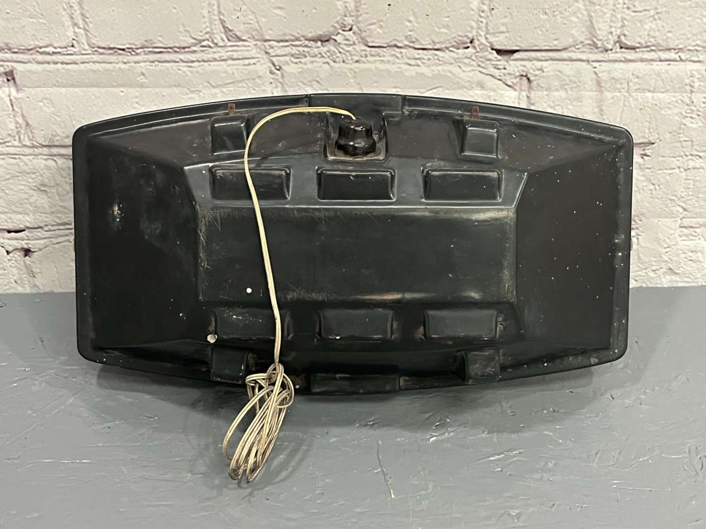 <p>Forward Trust Original Illuminated Sign&nbsp;</p>