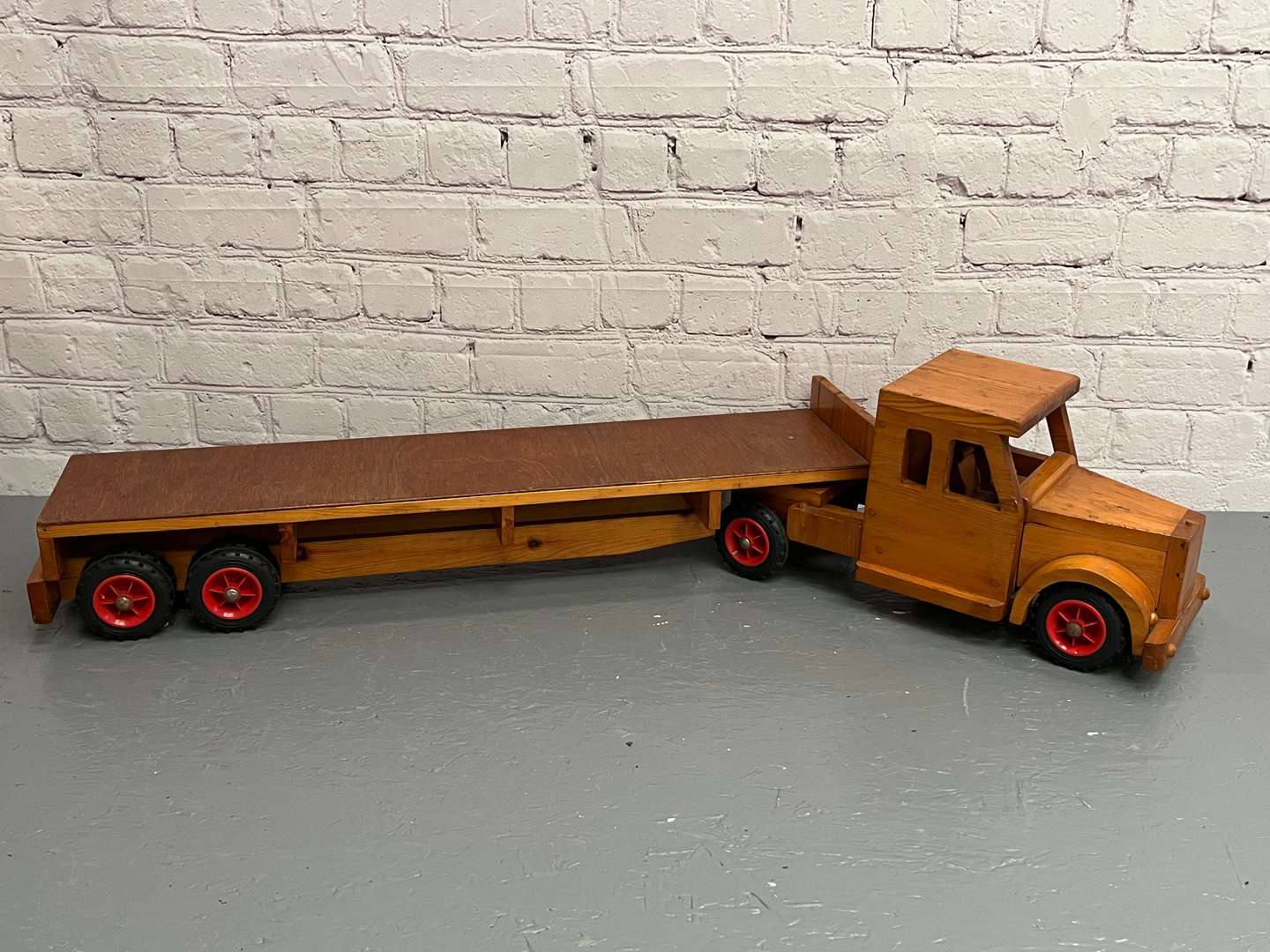 <p>Wooden Scratch Built Lorry and Trailer</p>
