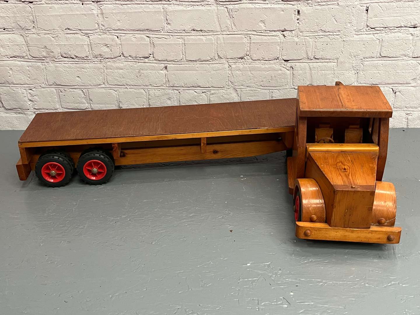 <p>Wooden Scratch Built Lorry and Trailer</p>