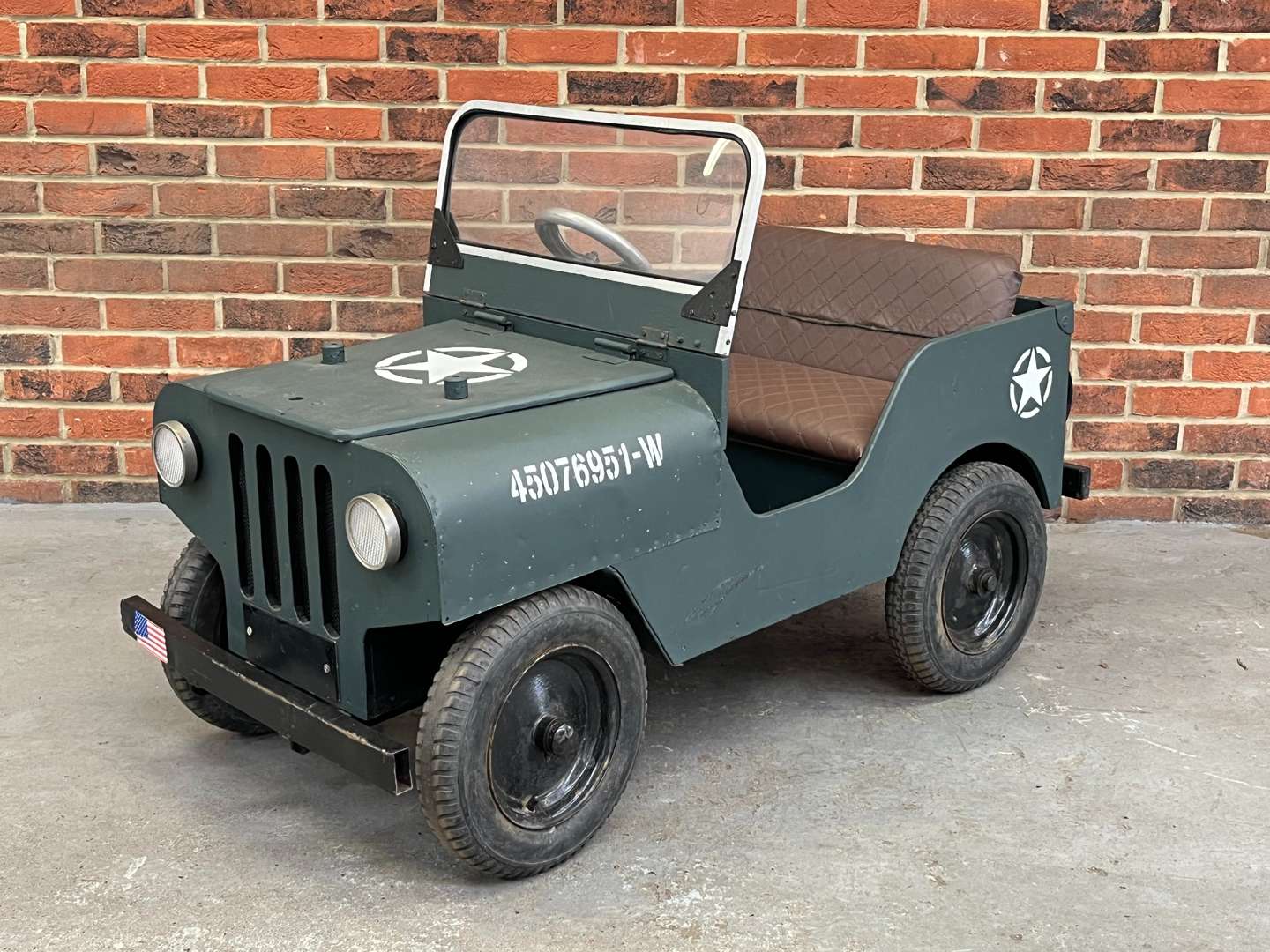 <p>Toylander 12V Willys Childs Jeep</p>