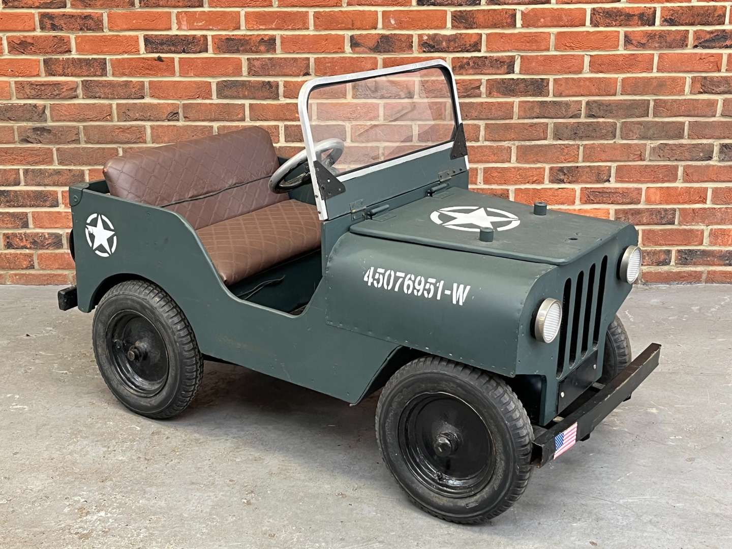 <p>Toylander 12V Willys Childs Jeep</p>